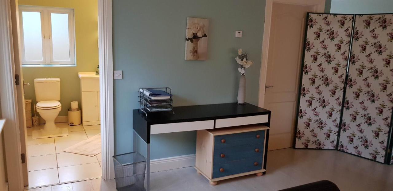 Ashford The Willow Room מראה חיצוני תמונה